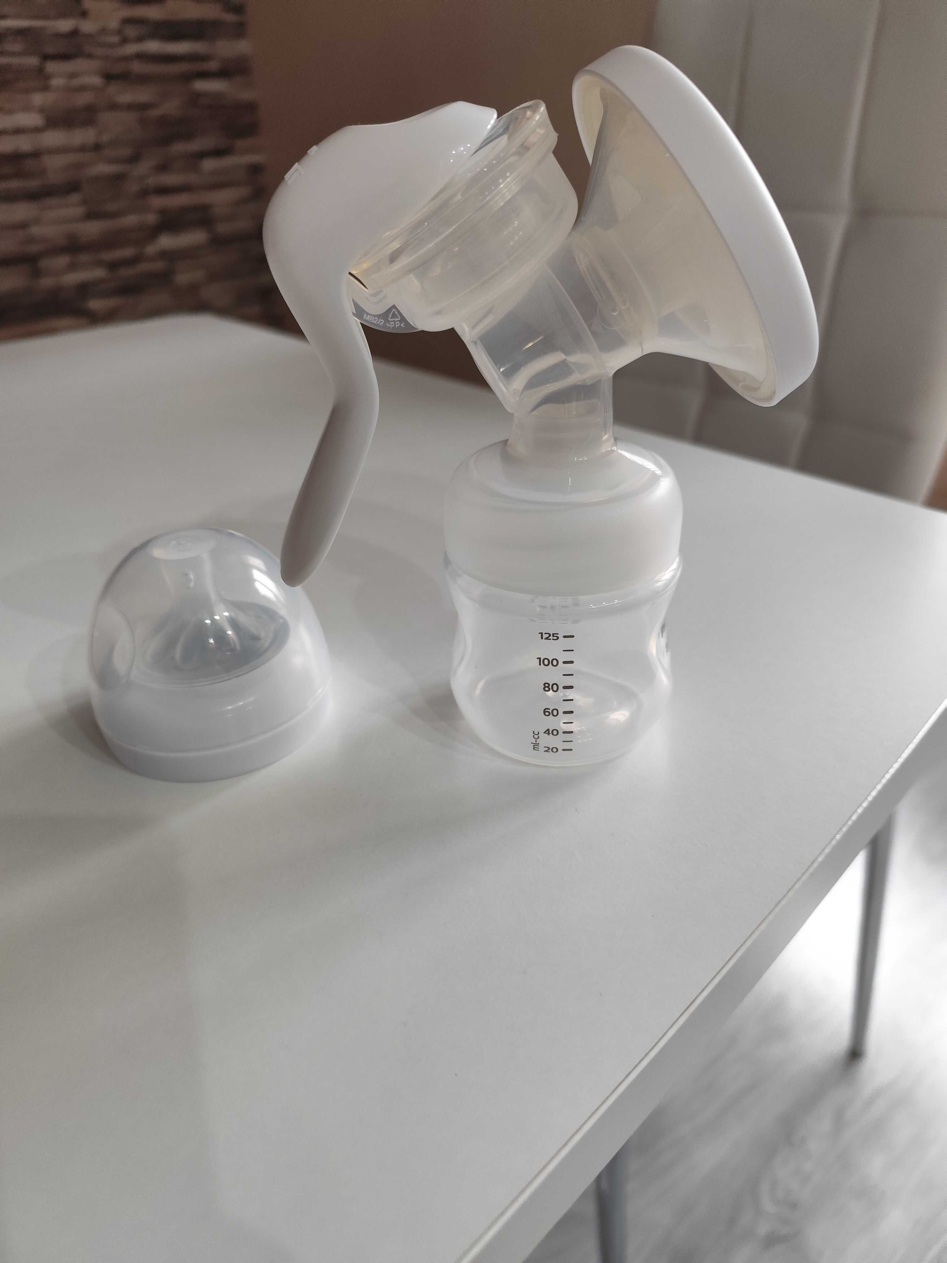 Ръчна помпа Philips Avent с подарък протектори и подплънки за кърмачки
