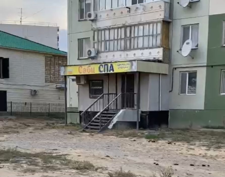 2мкр 45 домда орналаскан комерческ помещ сатылады