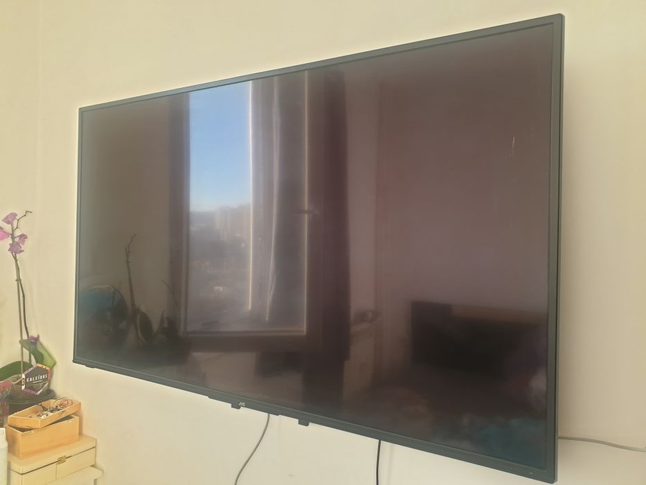 55 инчов jvc на 3 год.