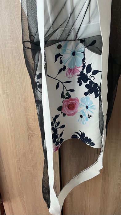 Интересна официална рокля