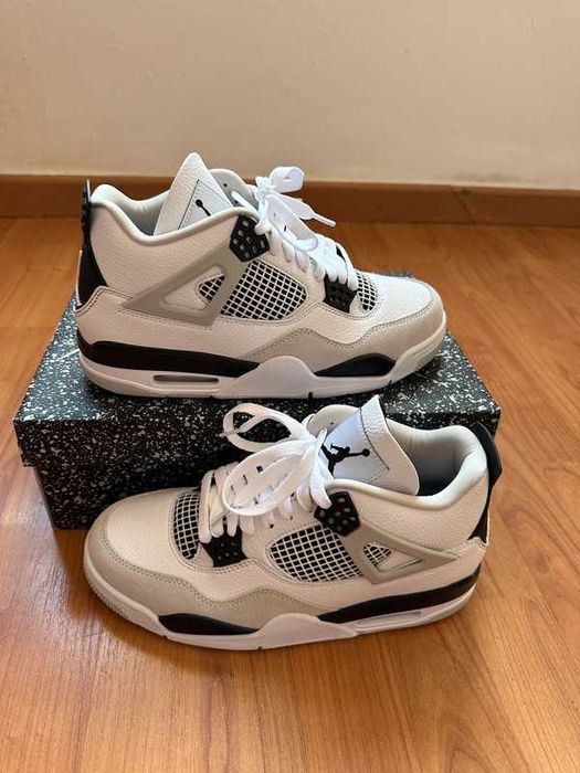 Jordan 4 Retro Military black EU40-44