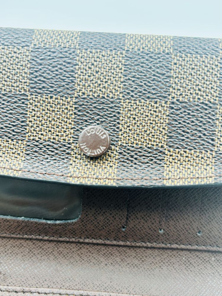 Louis Vuitton Emilie дамски портмоне