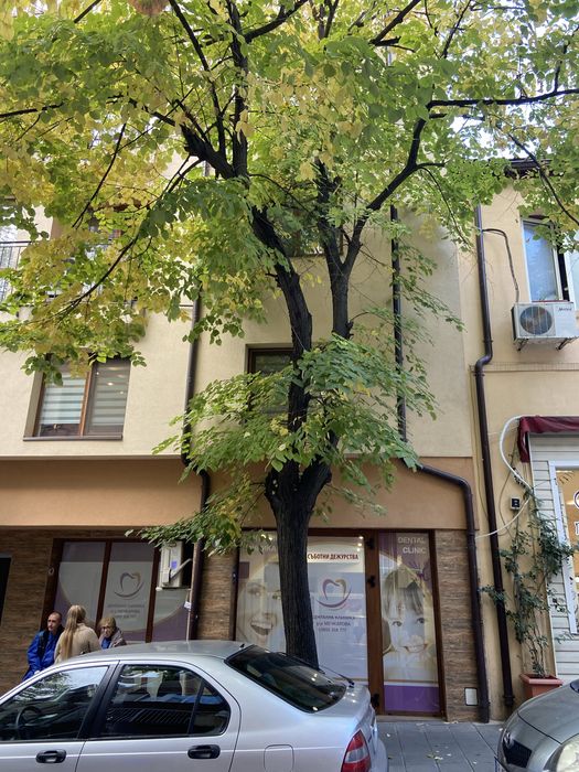 Парко място до “Операта”