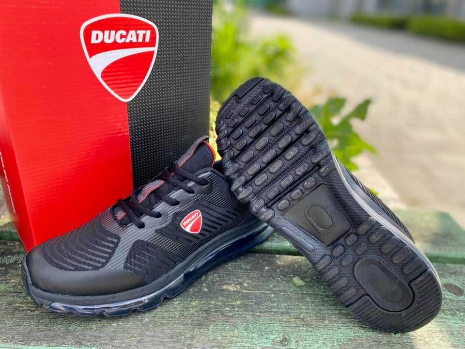 89лв.-Оригинален продукт Ducati мъжки маратонки
