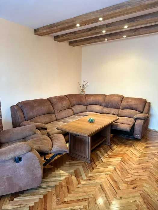 Продава се Тристаен апартамент в Бургас, Възраждане - 100 кв.м за 1600 €/кв.м - Снимка #3
