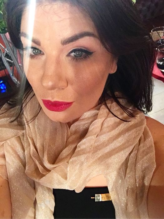 Нежен шал от проблясваща матетия