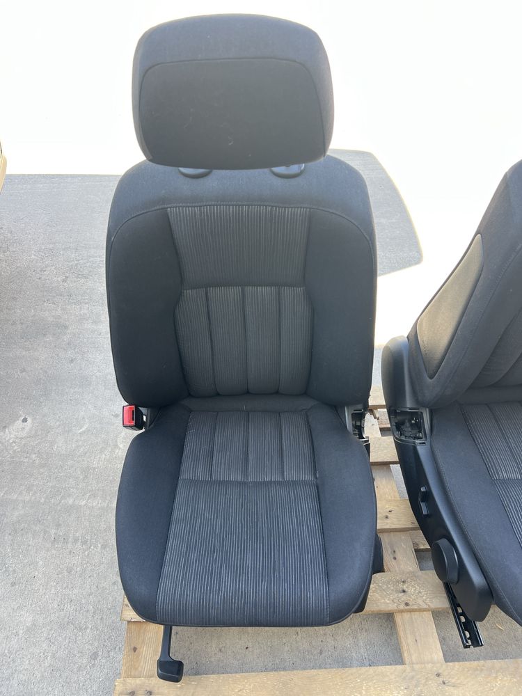Седалки за мерцедес w204 комби