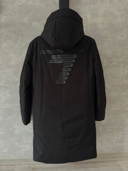 Продам пуховик новый