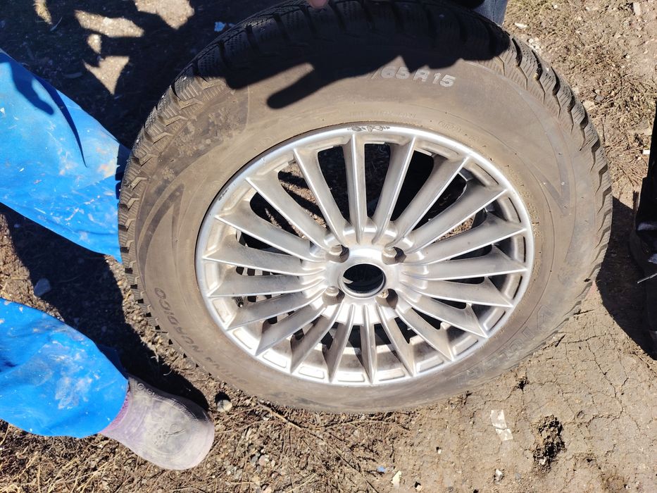 Шины и диски для зимы. Шипованные