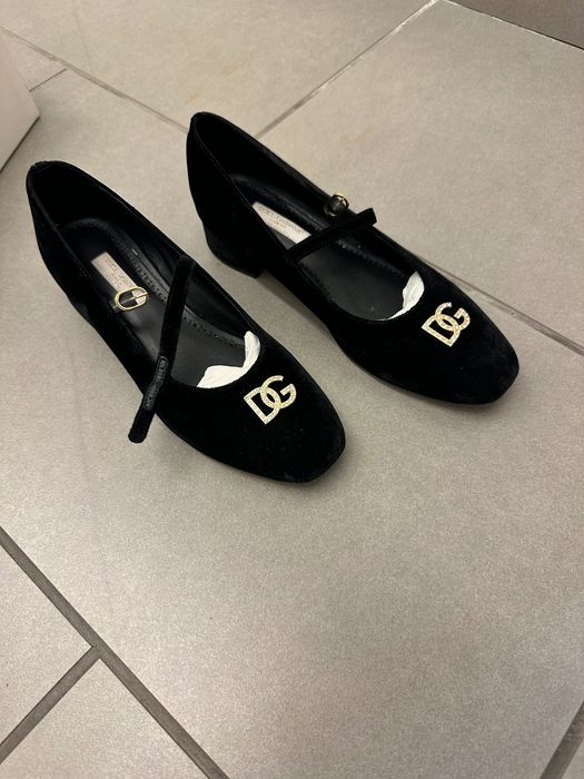 Детски официални обувки за момиче на Долче и Габана