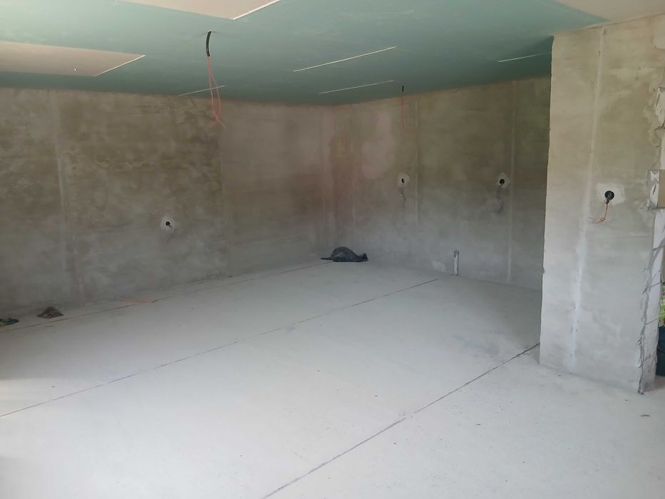 Casa la gri,construita recent 2023,din bca