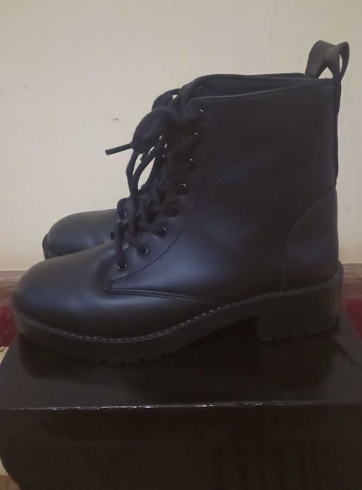 продажа новые ботинки