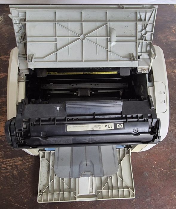 Продаётся лазерный принтер HP LaserJet 1020.
Состояние: рабочий, печат