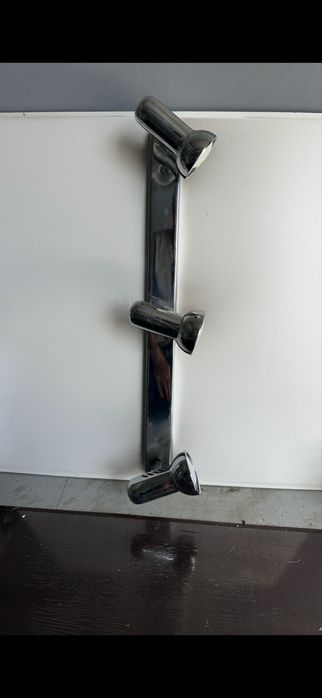 Спот с три крушки за таван