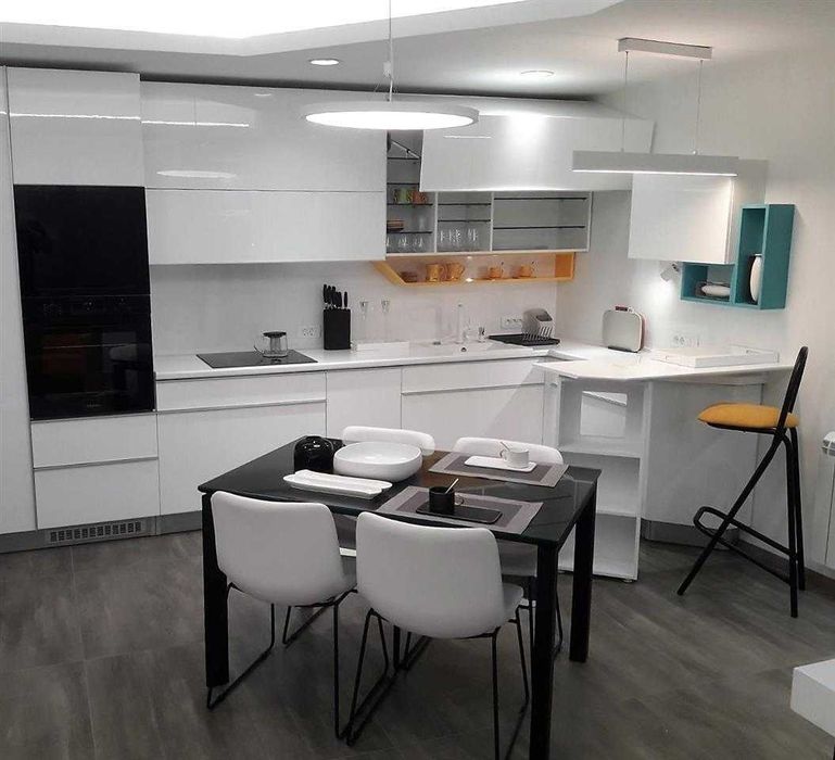 Дава се под наем Двустаен апартамент в Бургас, Възраждане - 60 кв.м за 204 € - Снимка #3