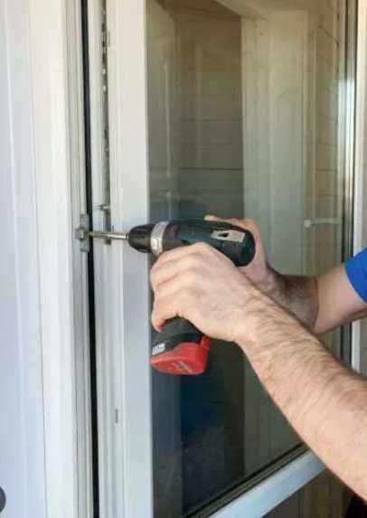 Профессиональный ремонт стеклянных дверей и окон. Качество, гарантия