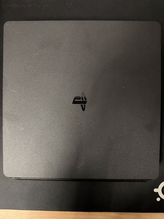 Sony playstation 4 pro,1tb,2 джойстика,диски