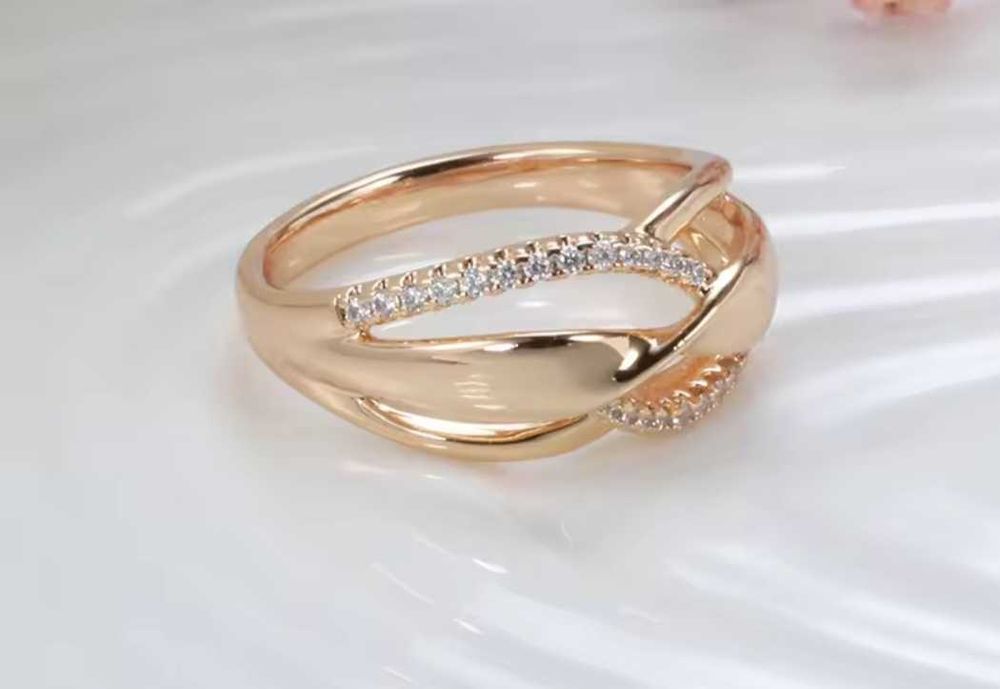 GR9, inel placat aur 14k,zirconiu alb, model superb, nou/marcat