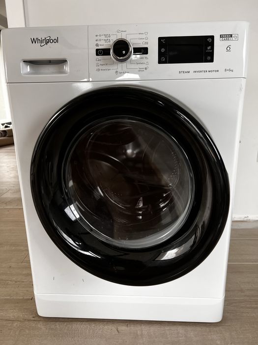 Mașină de spălat cu uscător Whirlpool ca nouă, folosită foarte puțin