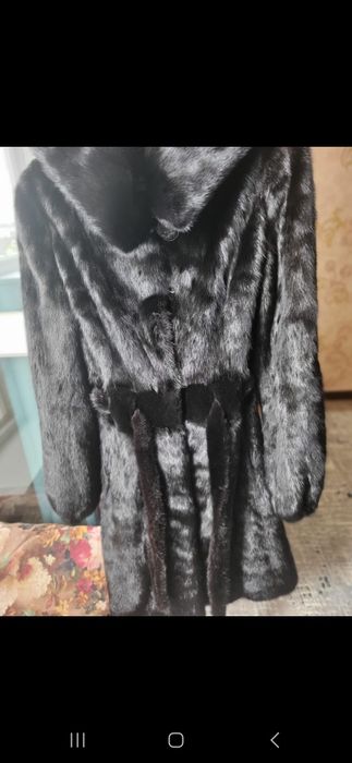 Продам шубу норковую