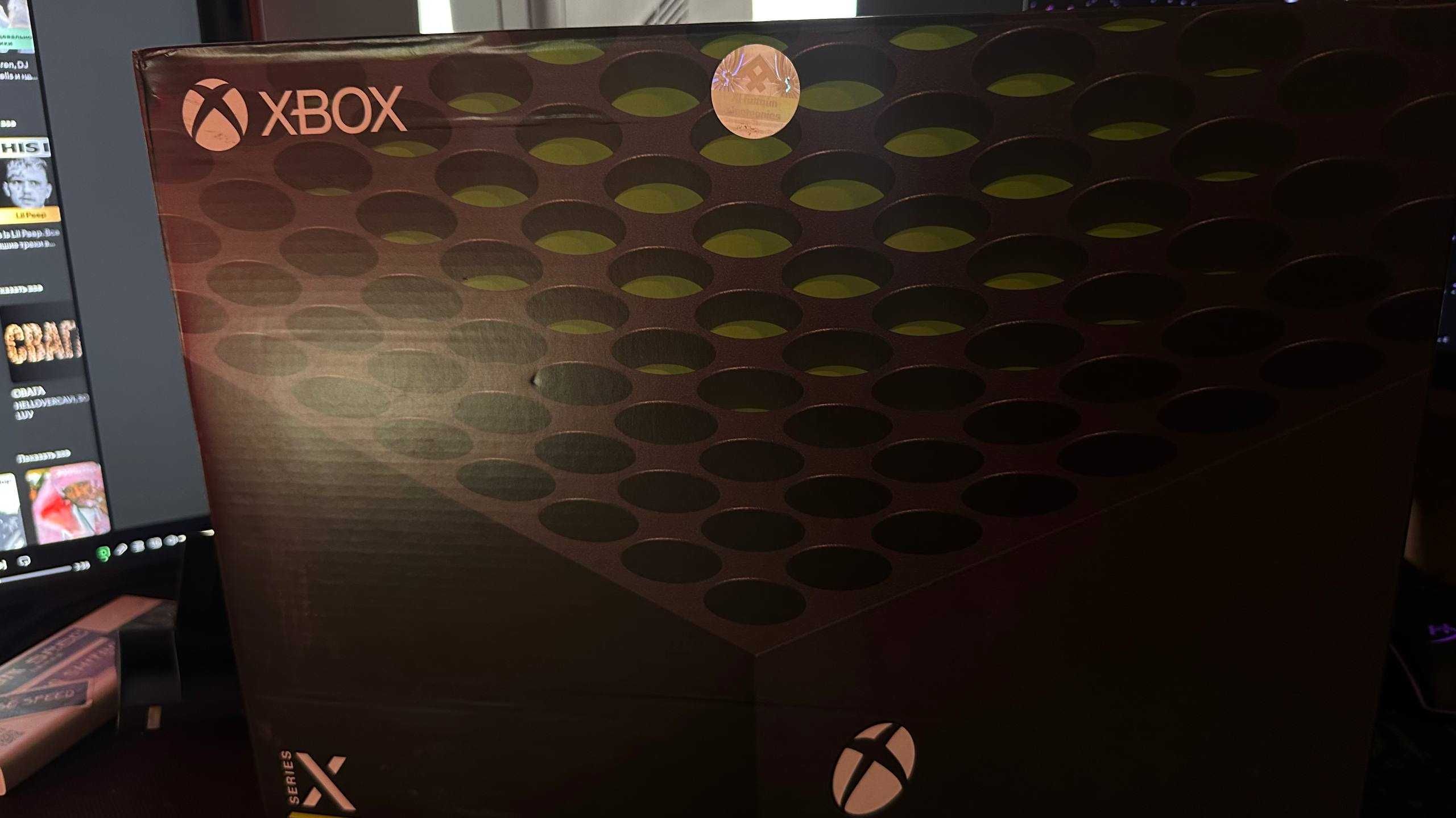 Продаю Xbox Series X — Идеальное Состояние