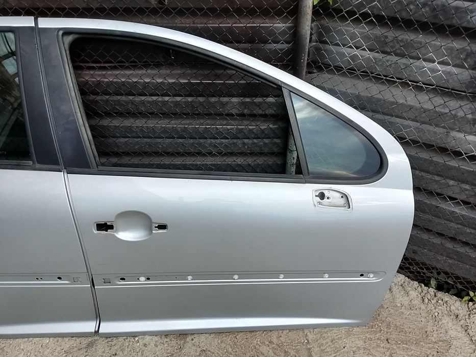 Врати Пежо 207 комби Peugeot sw стъкло врата лява дясна предна задна