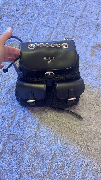 Guess раница чисто нова, не носена