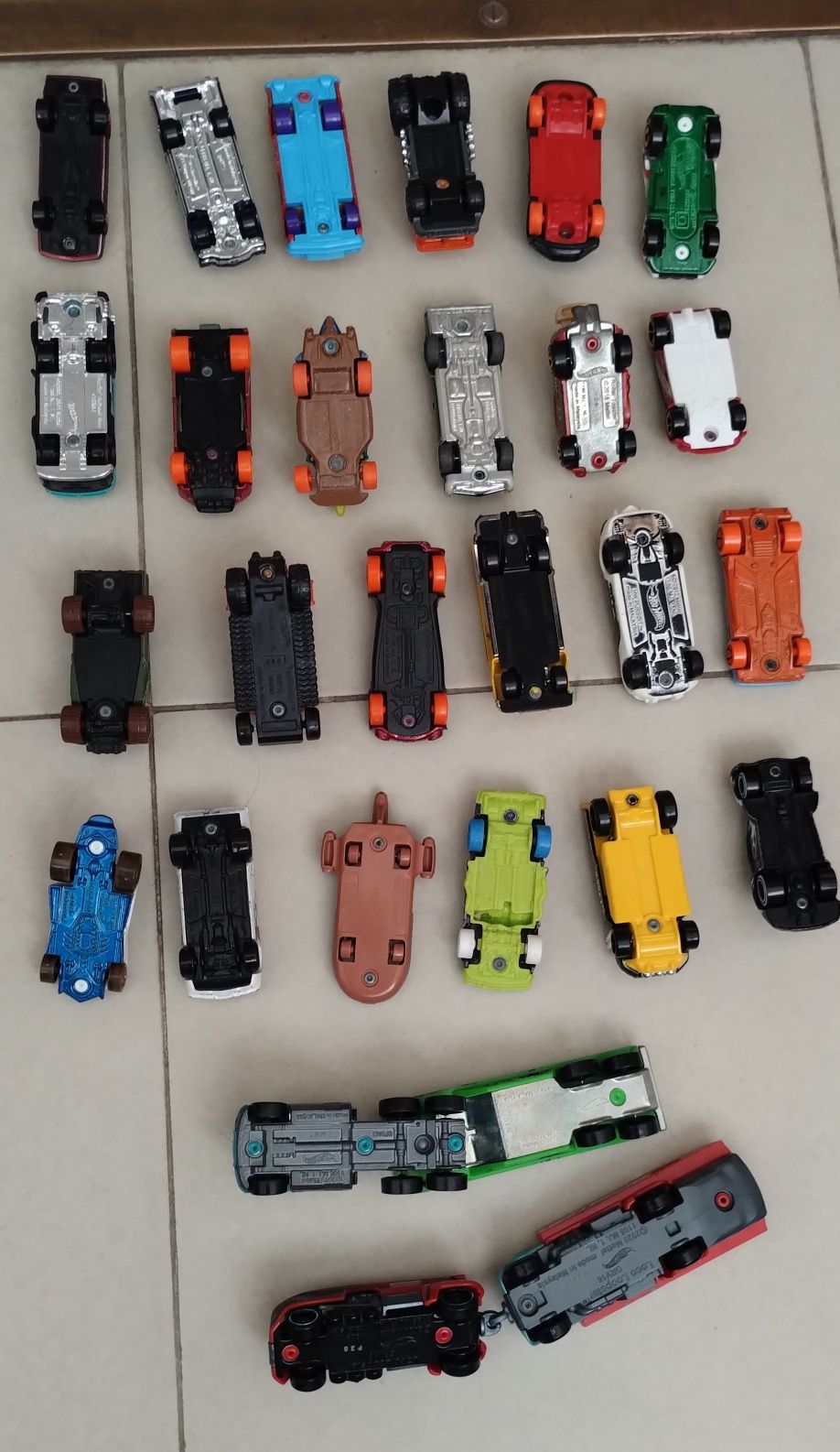 Колички Hotwheels