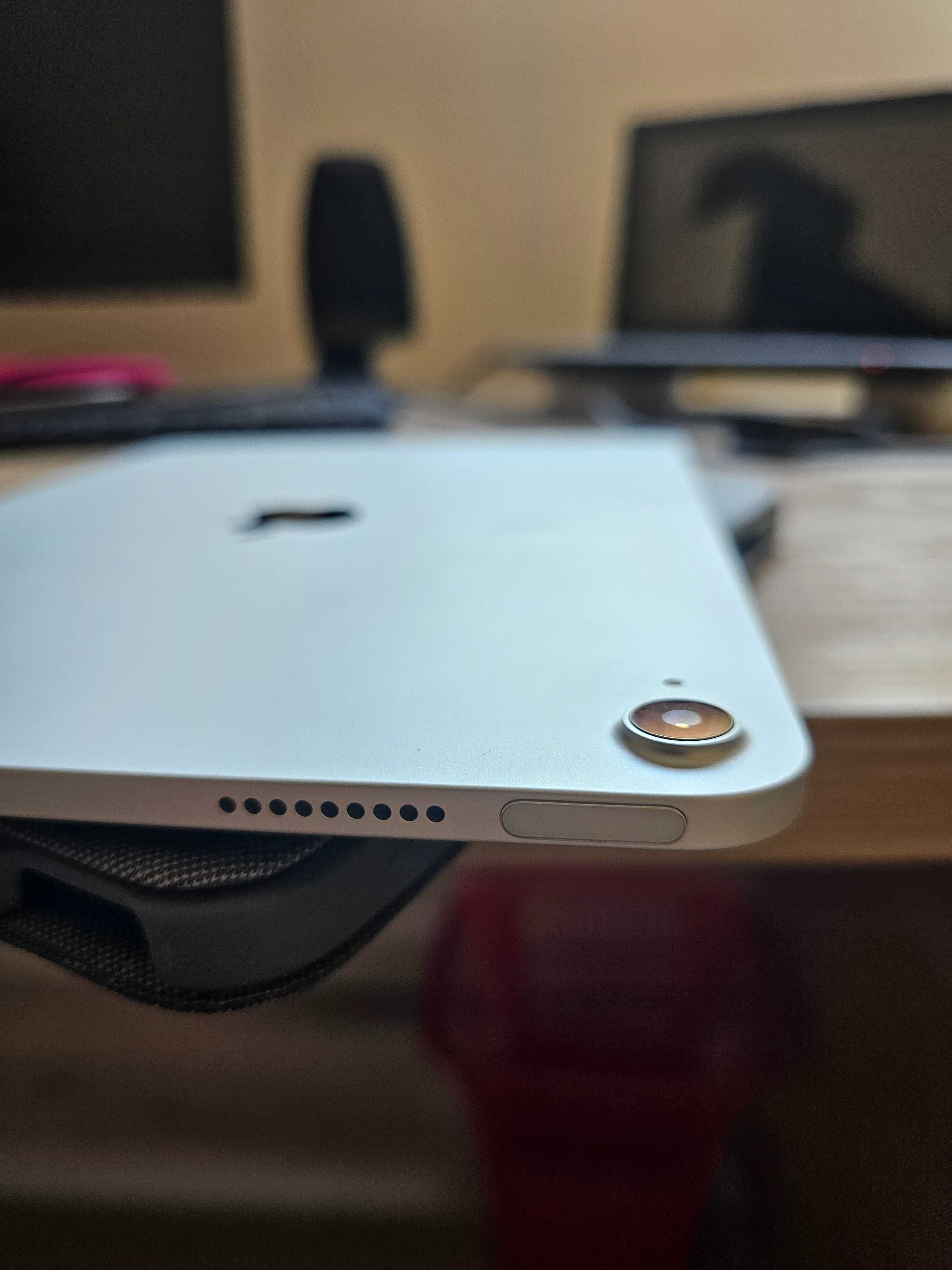 iPad Air 4 Silver + folio touch keyboard