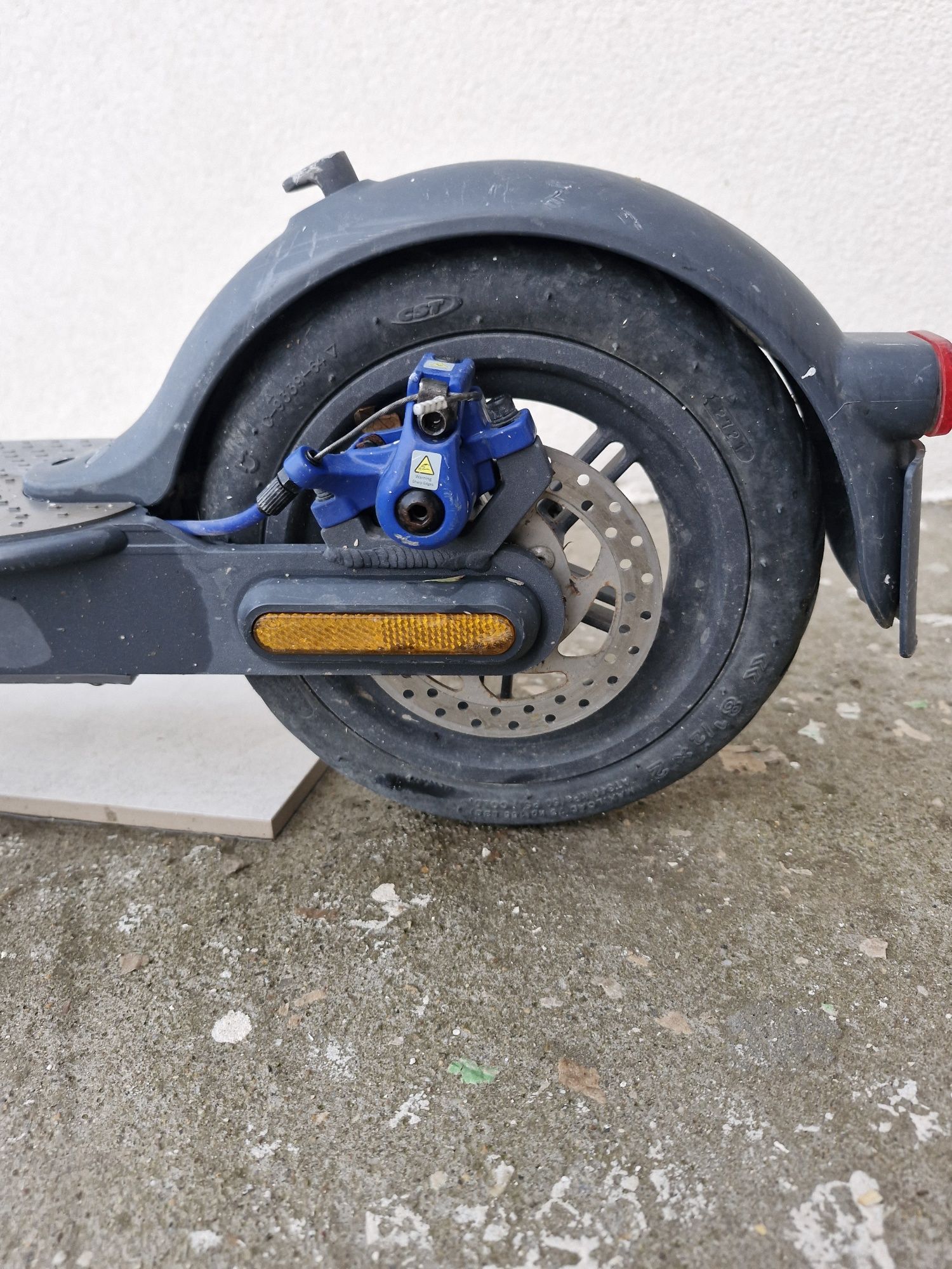 Vand trotineta electrica