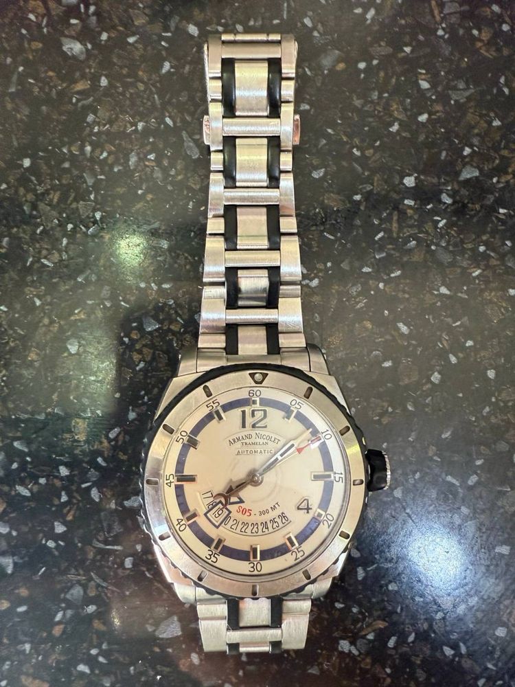 Продается швецарский часы armand nicolet