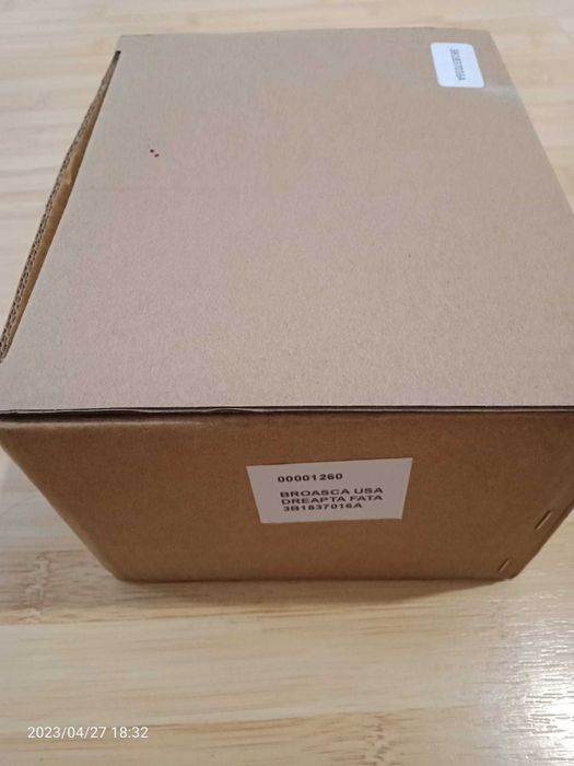 Incuietoare / broasca usa fata Volkswagen 3B1837016A