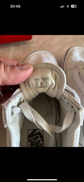 Vand tenisi de fete cu talpa groasa Vans