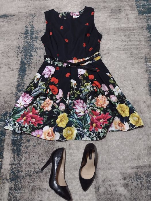 Rochie 40 si pantofi 30 lei