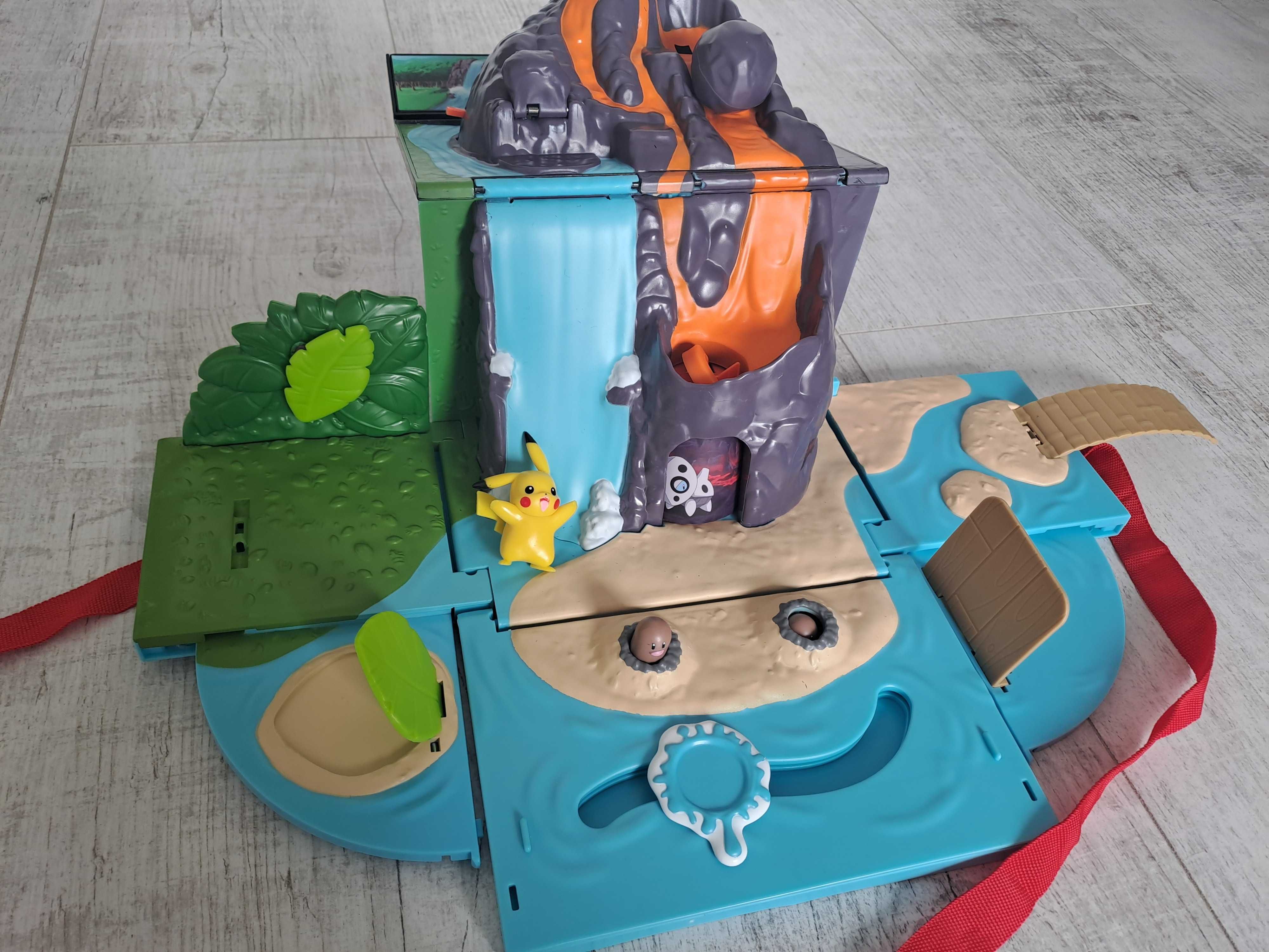 Vand set de Joaca Pokemon Carry Case Volcano Playset