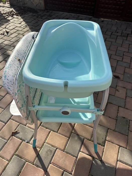 Masa infasat si cădiț baie chicco