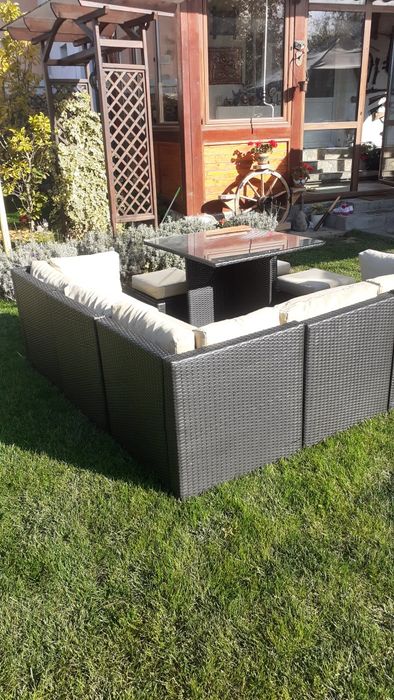 Vind coltar,scaune si masa din ratan