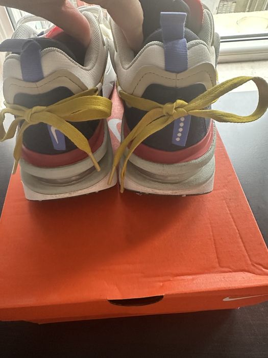 Маратонки.  Nike