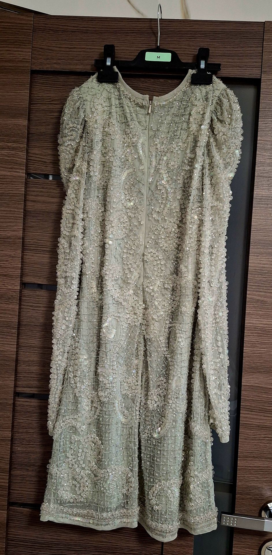 Asos bijuterie.Foarte,  foarte frumoasa.Am purtat o singura eveniment.