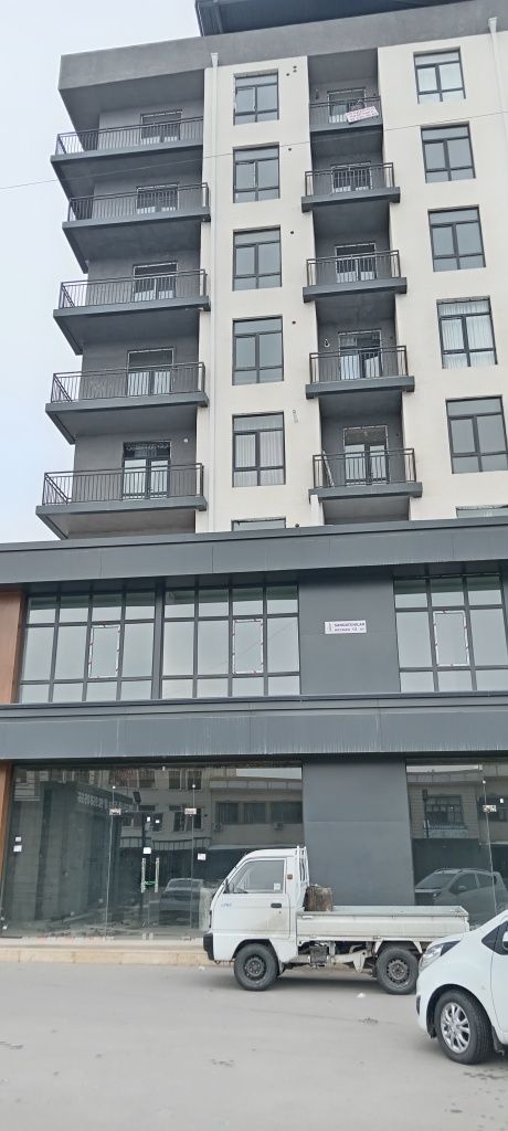 Kvartira va magazin sotiladi