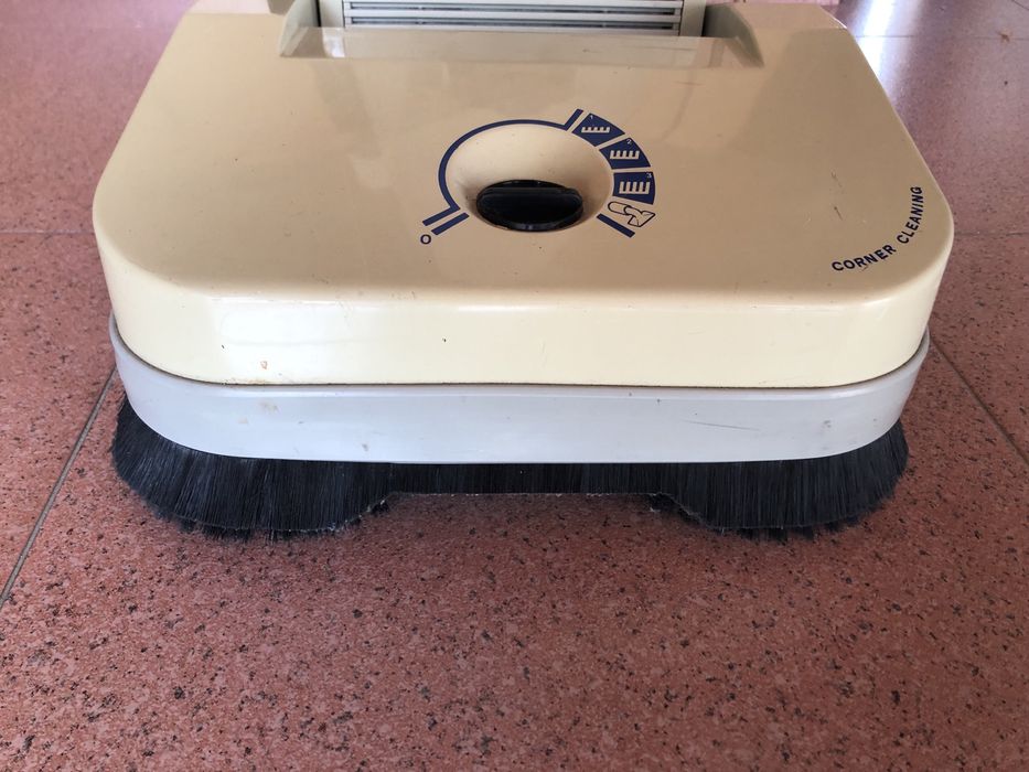 Перяща Прахосмукачка Delonghi