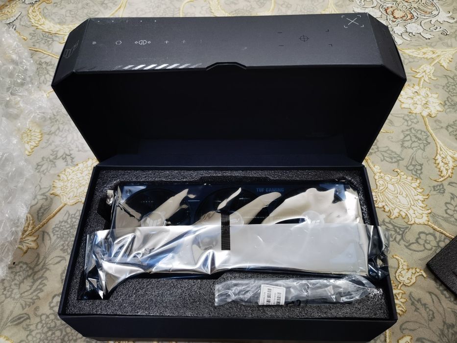 Продам видеокарту RTX5090 32G Asus Tuf Gaming