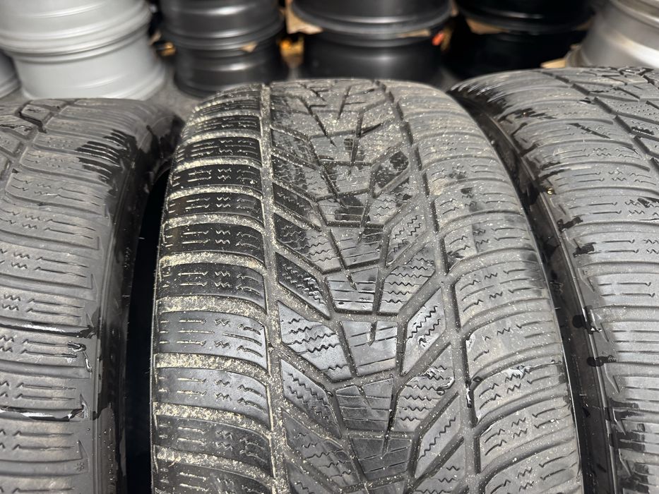 4 anvelope Hankook Winter i*cept Evo 3 235/35 R20 92W M+S – 2020