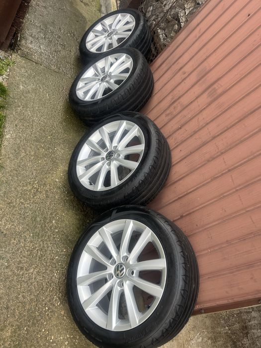 Vind jante vw passat b6,7 cc originale cu anvelope de vara 235/45/17