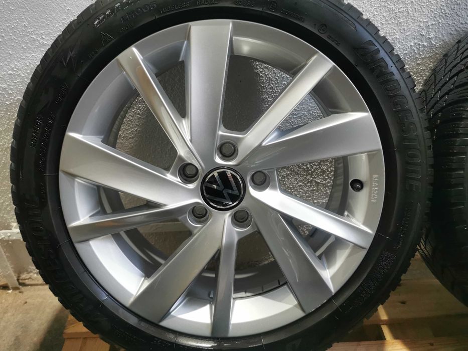 Jante Originale Vw Golf 7 / 8 GTE / GTD R17 cu anvelope de iarna
