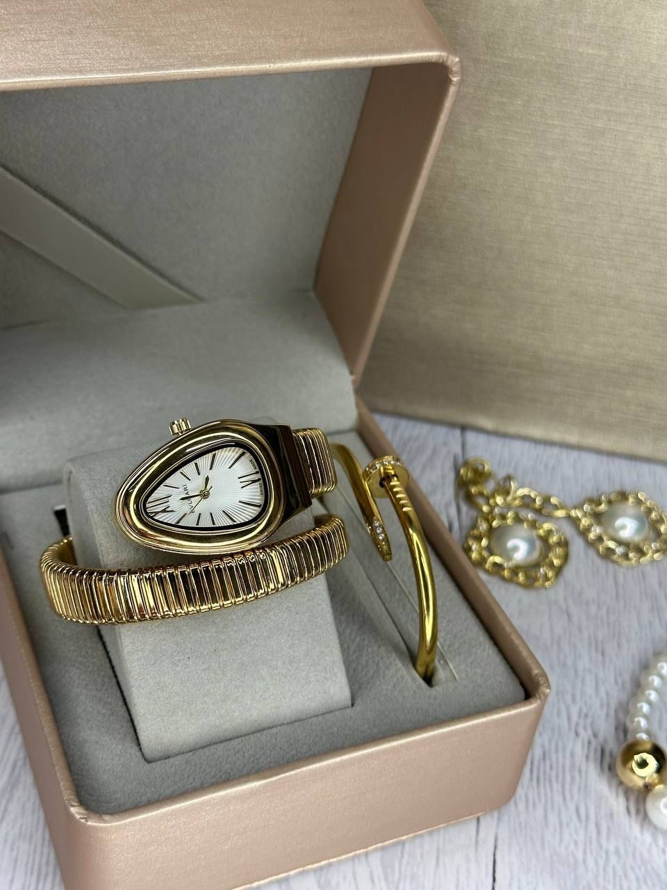 Люксовые женские часы Булгари, подарок на 8 марта