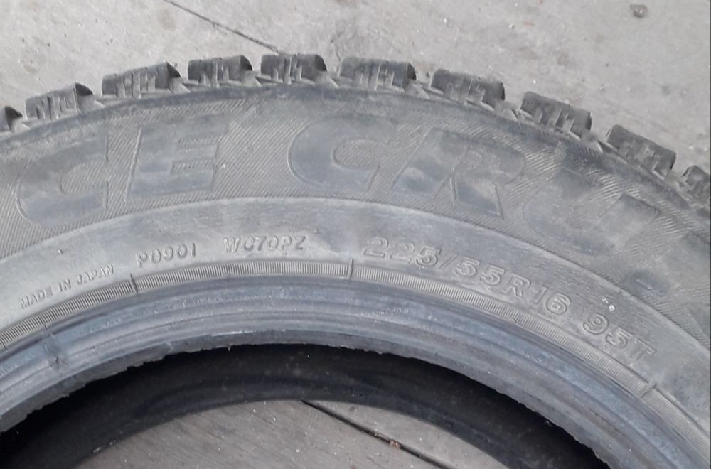 Зимние шины Bridgestone 225/55R16, Nokian 205/55R16