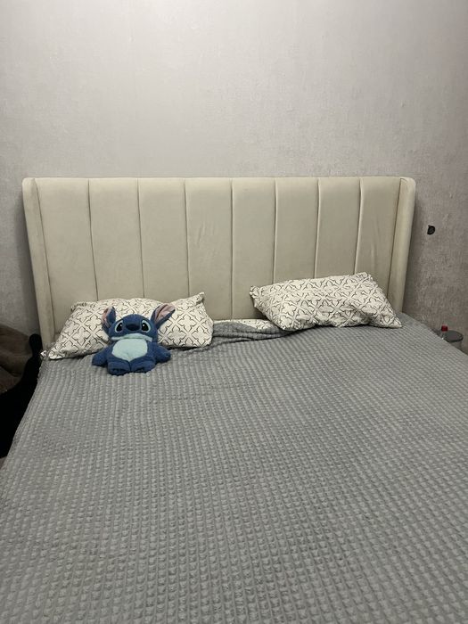 Продам кровать с подъёмным механизмом и матрасом