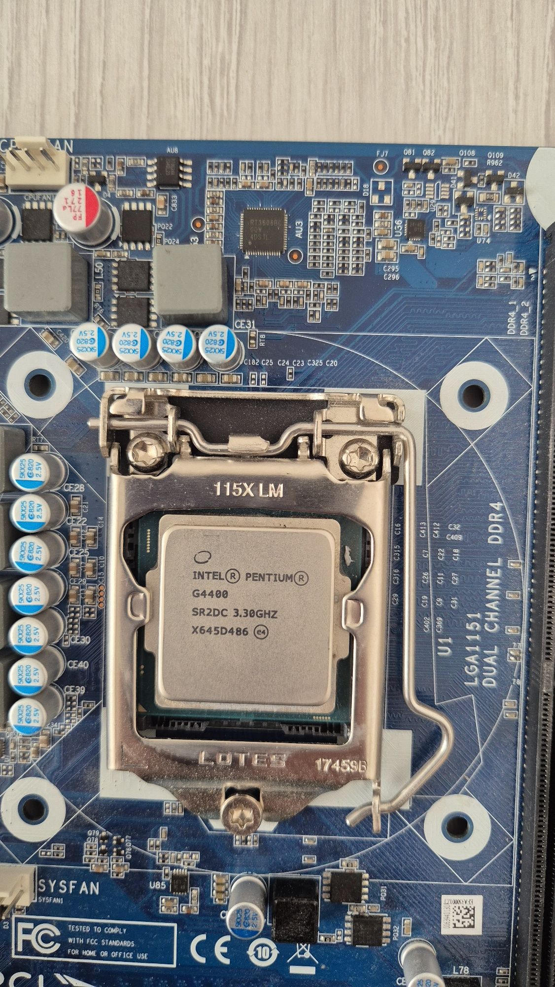 kомплект Celeron G3900 + B150 дънo LGA 1151 + кулер