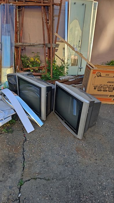 3 телевизора бу в хорошем состоянии
